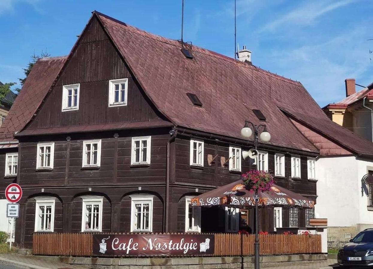 Cafe Nostalgie Dvouluzkovy Romanticky Pokoj Krásná Lípa エクステリア 写真